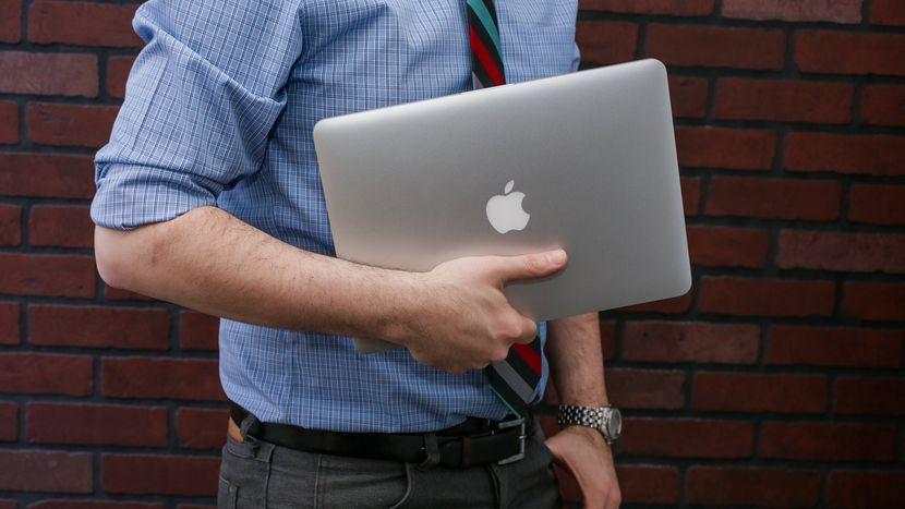 Apple’dan, 13 inç Macbook Pro kullanıcılarına müjde!