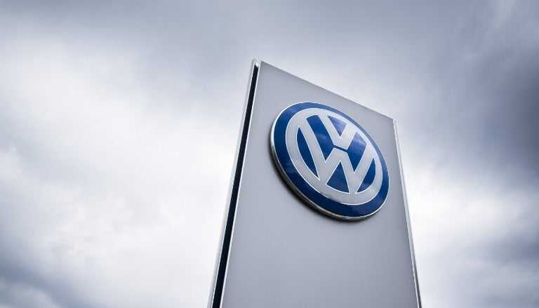 Volkswagen logosunu değiştiriyor