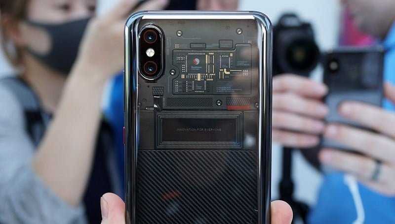 Xiaomi Mi 8 Explorer aslında şeffaf değilmiş!