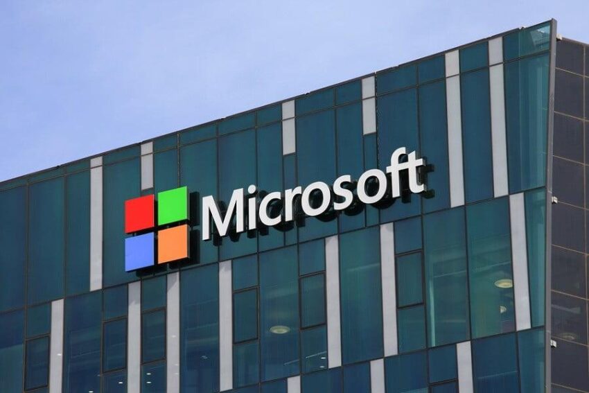 Microsoft Tüm Mağazalarını Kapatıyor