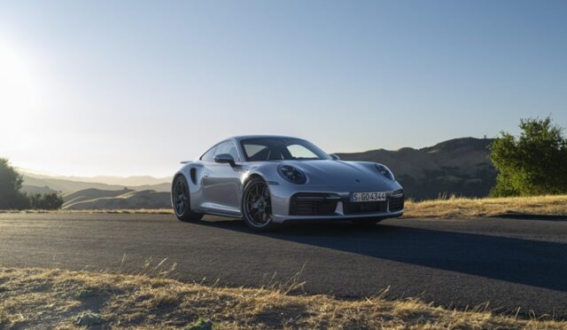 Porsche 911 Turbo 50 Years Edition Tanıtıldı: 640 Beygir Güç!