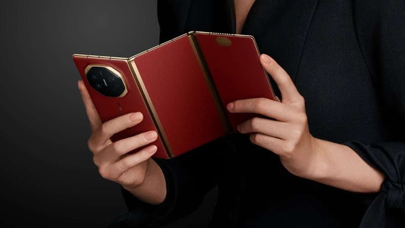 Huawei’nin Yeni Üç Katlanır Telefonu Geliyor